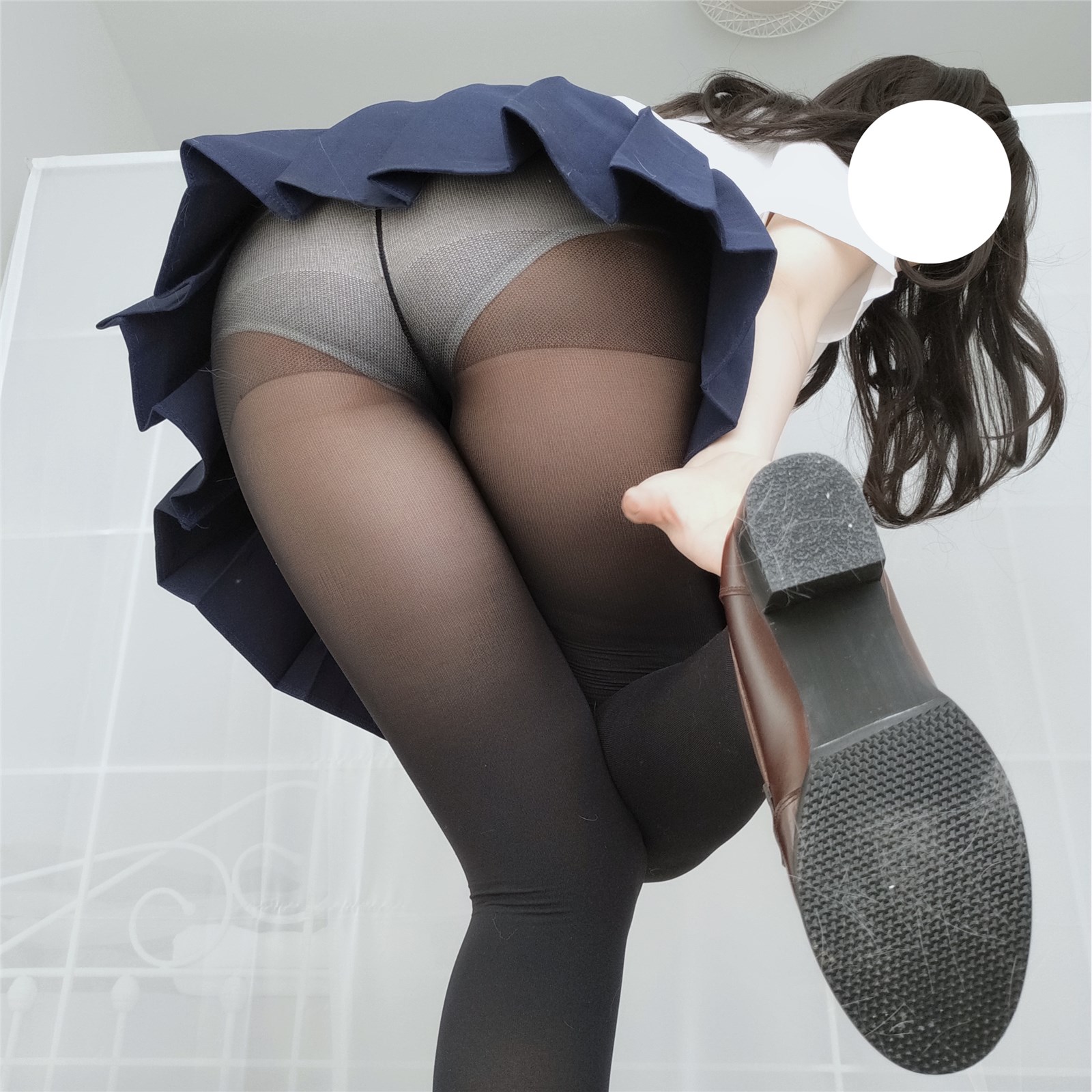 Silver 81 NO.095 April 2022 Fantia [20220401] Pants 2 Under Thick Silk Socks(1)